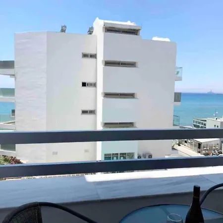 Emma Sea View Suite Apartment