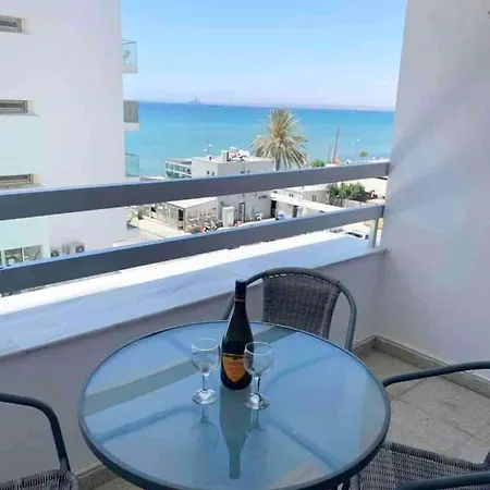 Emma Sea View Suite *